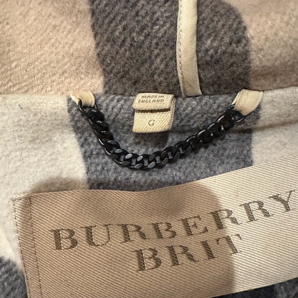 Burberry large women’s pea coat - Picture 4 of 8